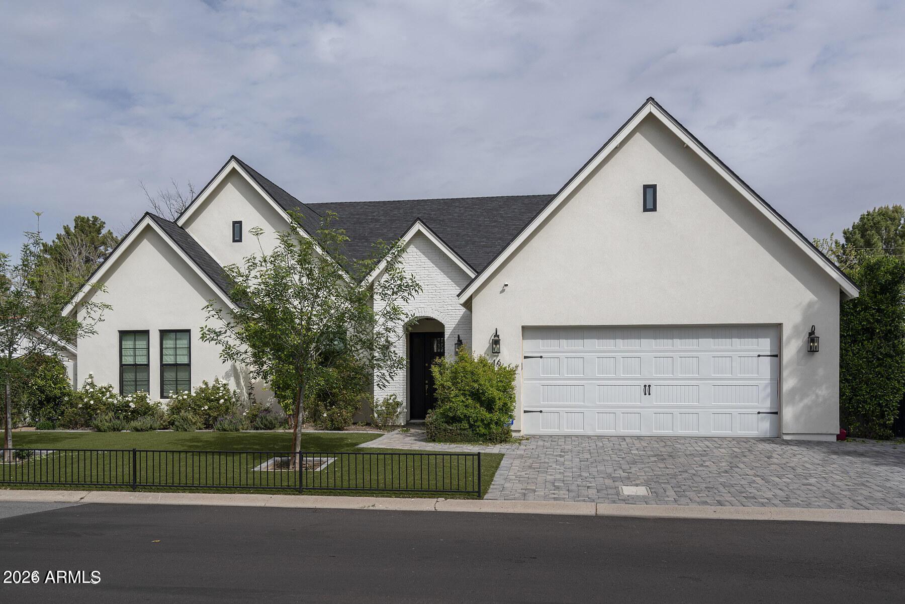 16 West Ocotillo Road Phoenix, AZ 85013 - Photo 1 of 15 16ocotilloFront