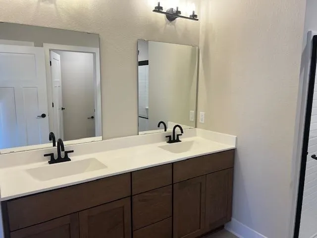 $667,169 | 1250 Mamerow Lane West, Oconomowoc, WI 53066