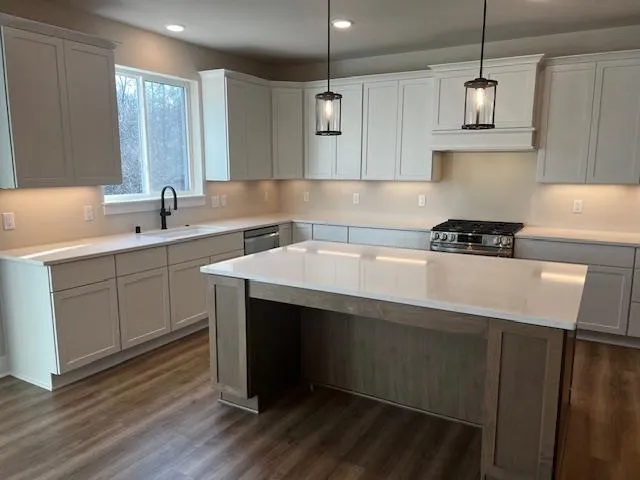 $667,169 | 1250 Mamerow Lane West, Oconomowoc, WI 53066