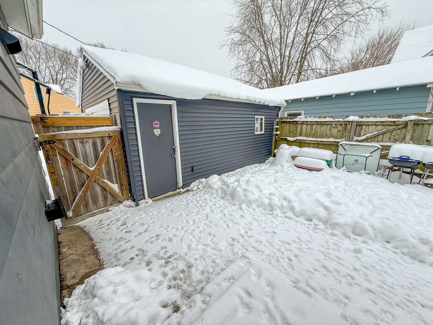 615 West 9th Street Sterling, IL 61081 - Photo 30 of 30 a view of back yard of the house