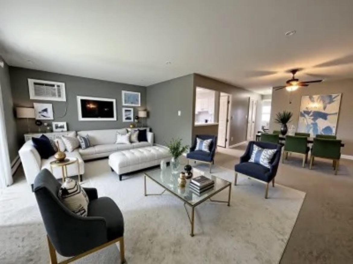 4552 Heartland Drive, Unit 3W Richton Park, IL 60471 - Photo 3 of 7 a living room with furniture and a wooden floor