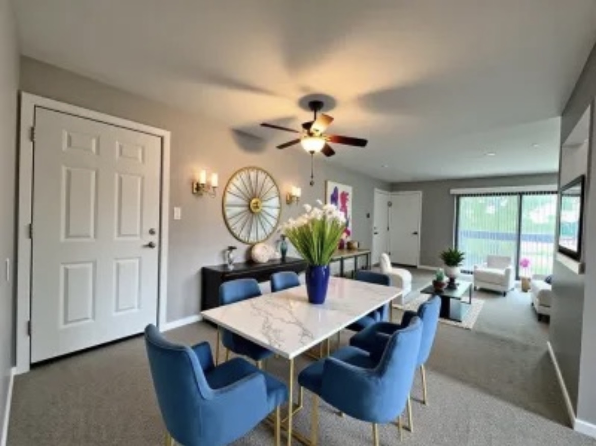 4552 Heartland Drive, Unit 3W Richton Park, IL 60471 - Photo 4 of 7 a view of a dining room with furniture window and wooden floor