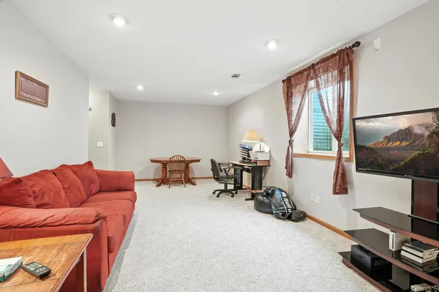 $404,500 | 93 10th Street South, Sartell, MN 56377