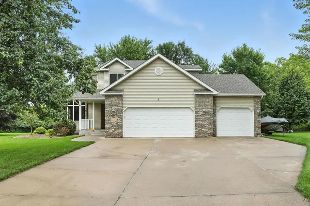 $404,500 | 93 10th Street South, Sartell, MN 56377