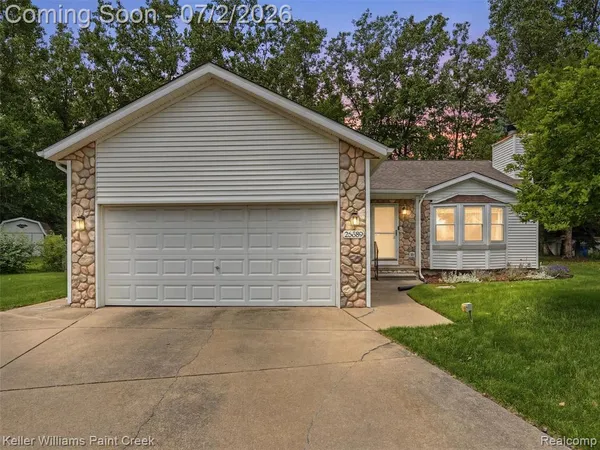$230,000 | 25689 Peppertree Lane, Warren, MI 48091