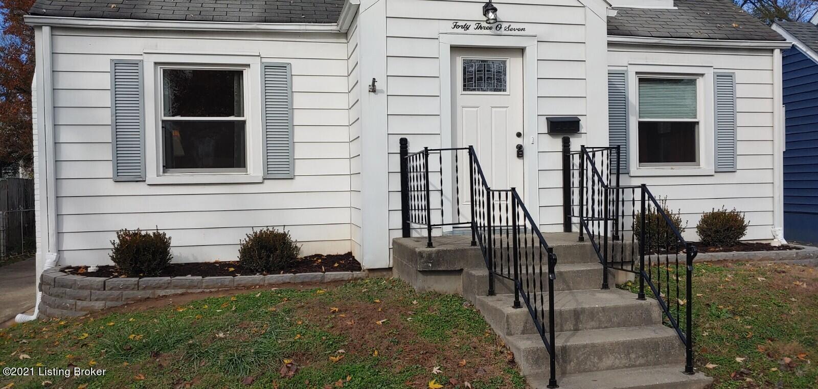 4307 Churchill Road Louisville, KY 40207 - Photo 4 of 42 Front Entrance
