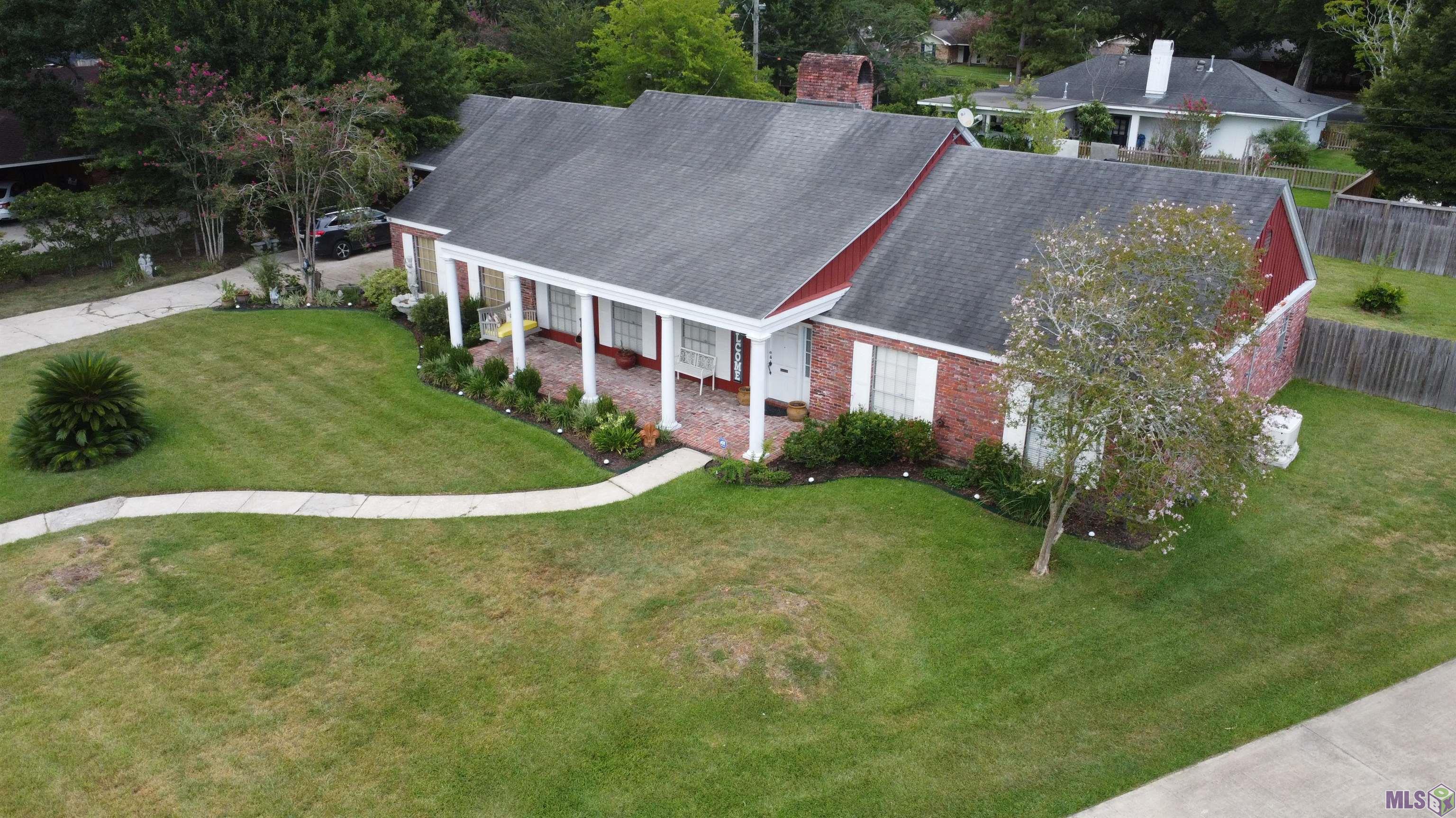 814 Doncaster Drive Baton Rouge, LA 70815 - Photo 2 of 41