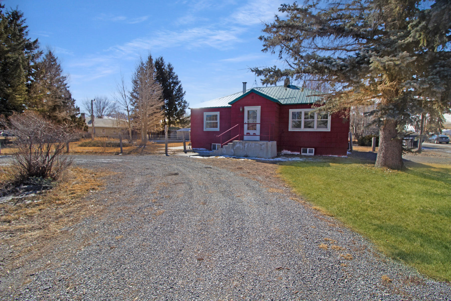 402 Custer Street Mackay, ID 83251 - Photo 2 of 31 Front of home 2