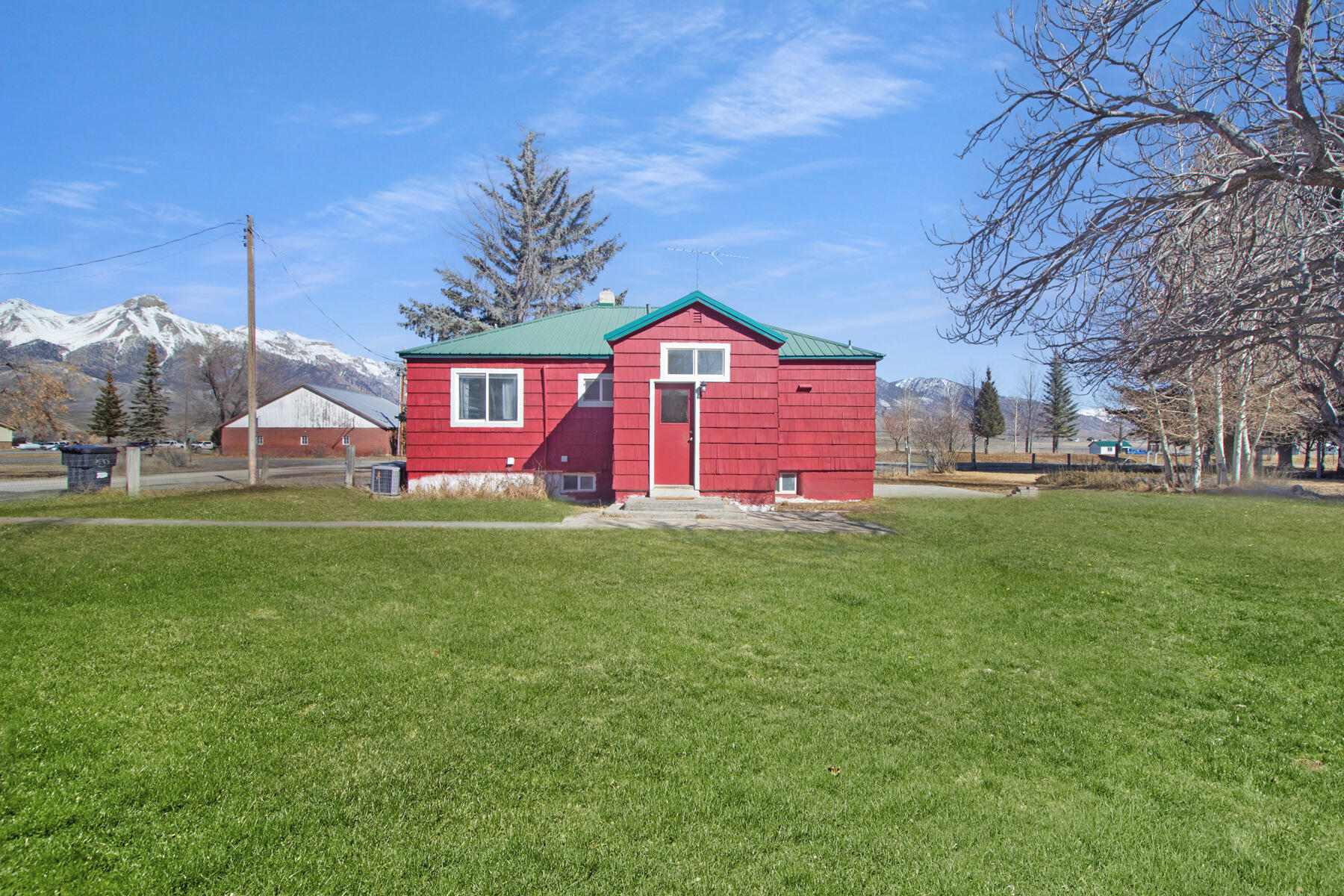 402 Custer Street Mackay, ID 83251 - Photo 28 of 31 Exterior 3