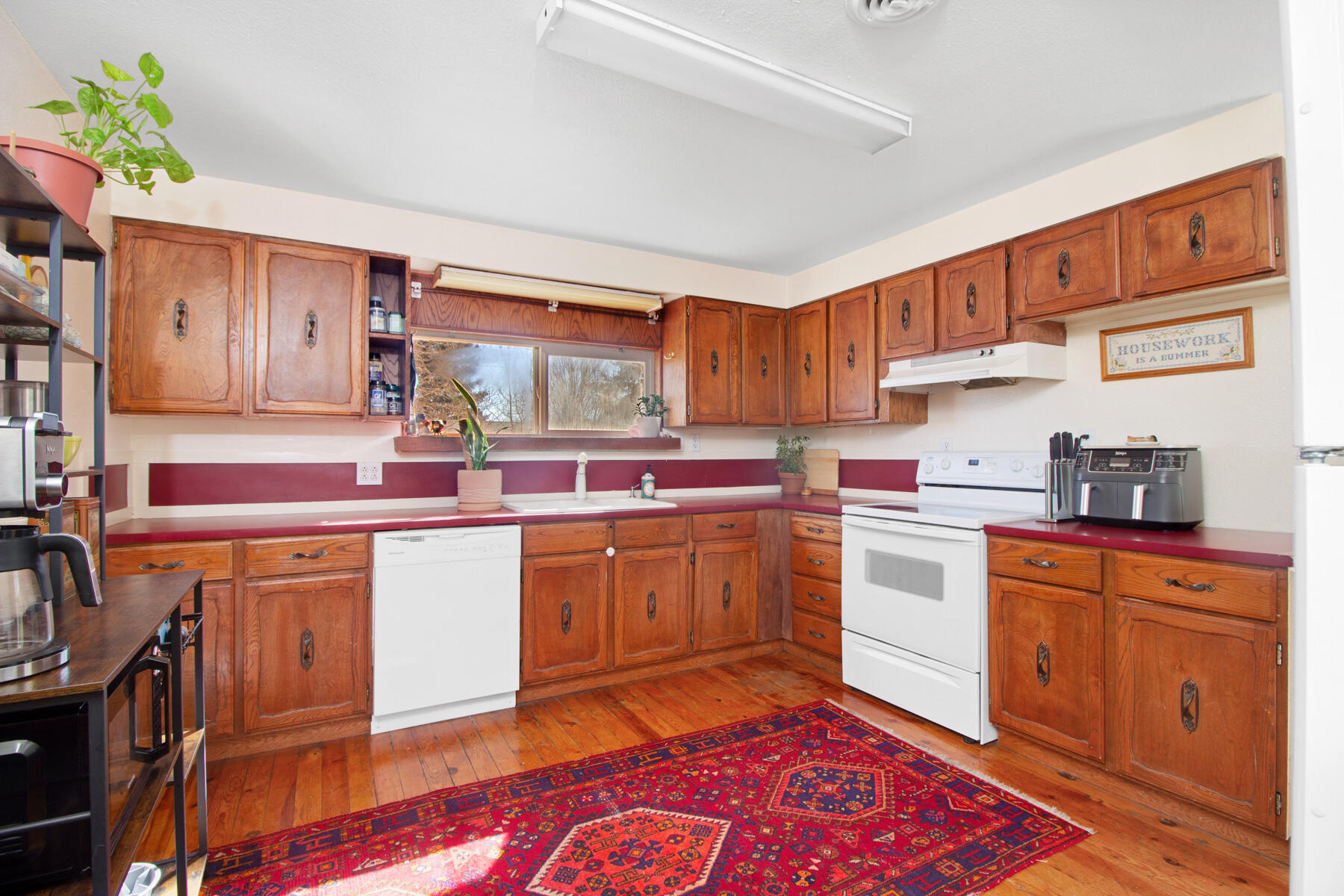 402 Custer Street Mackay, ID 83251 - Photo 10 of 31 Kitchen 1