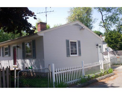 24 Newhouse Street Springfield, MA 01118 - Photo 2 of 8 Gallery Image 2