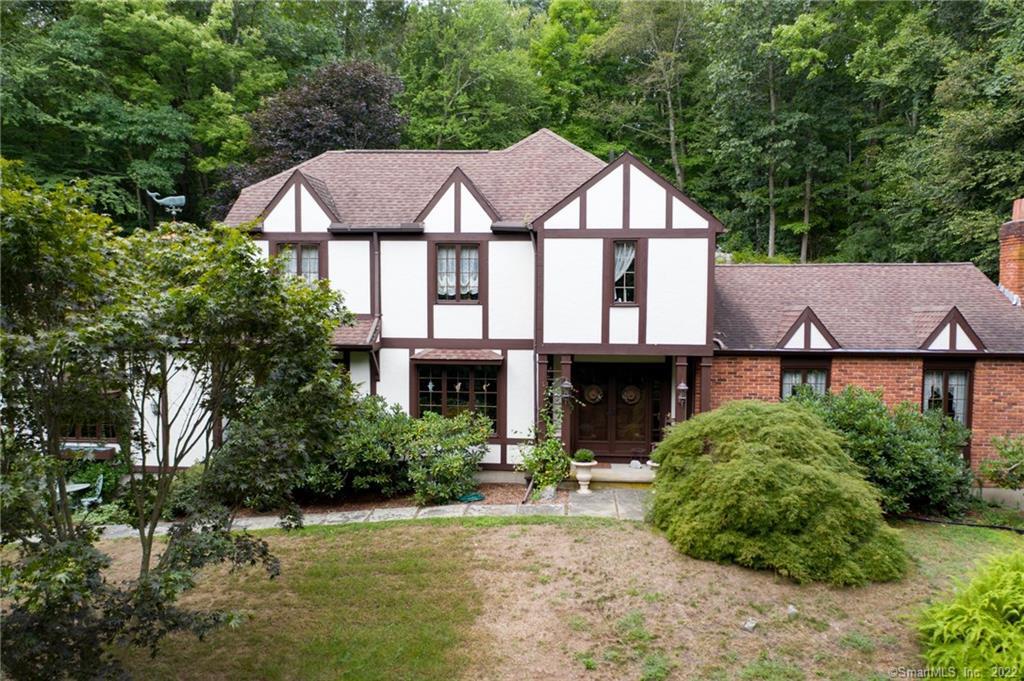 9 Beacon Hill Road Middlebury, CT 06762 - Photo 1 of 1 Gallery Image 1