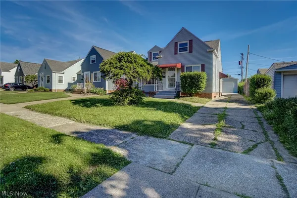 $229,900 | 5410 Renwood Drive, Parma, OH 44129