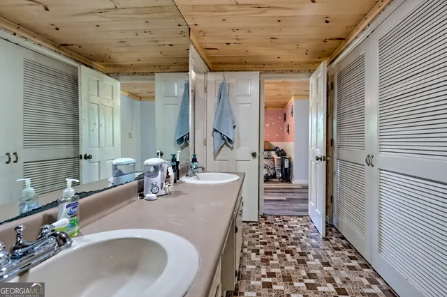 $729,900 | 108 Dodge Lane, Lakemont, GA 30552