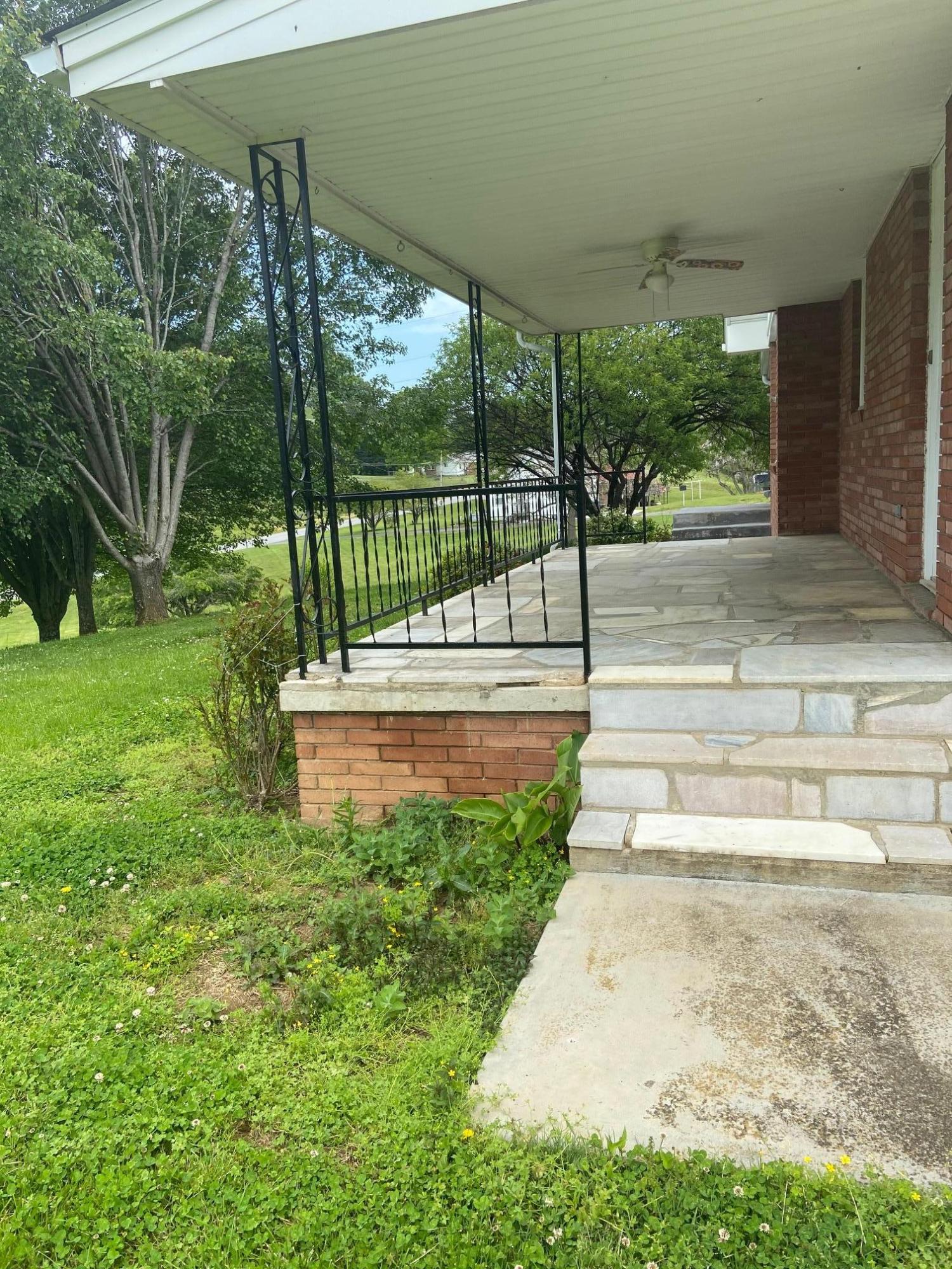 1387 Dunlap Road Kingsport, TN 37663 - Photo 3 of 35 d6