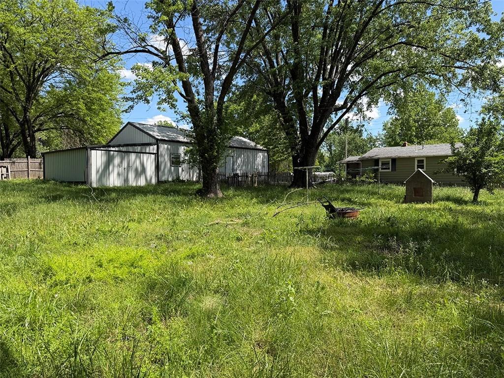 232 South County Line Road Windsor, MO 65360 - Photo 23 of 38