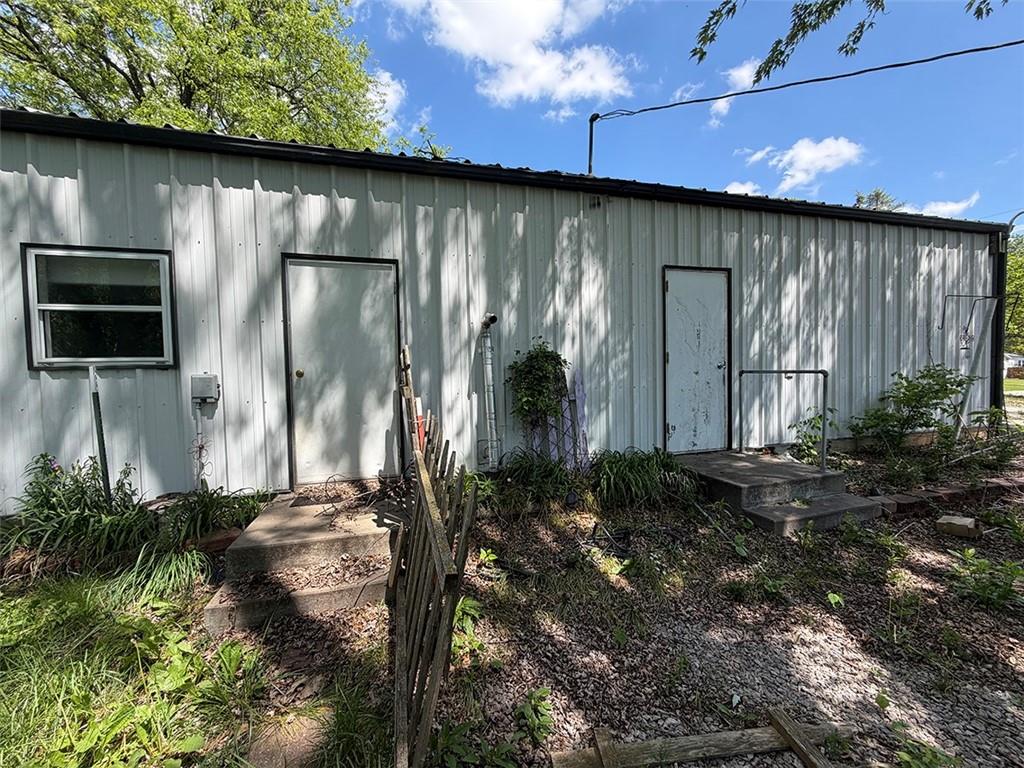 232 South County Line Road Windsor, MO 65360 - Photo 29 of 38