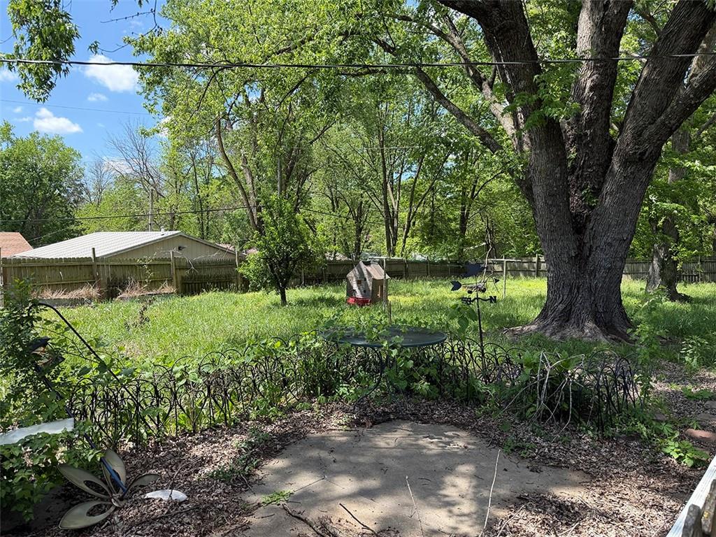 232 South County Line Road Windsor, MO 65360 - Photo 7 of 38