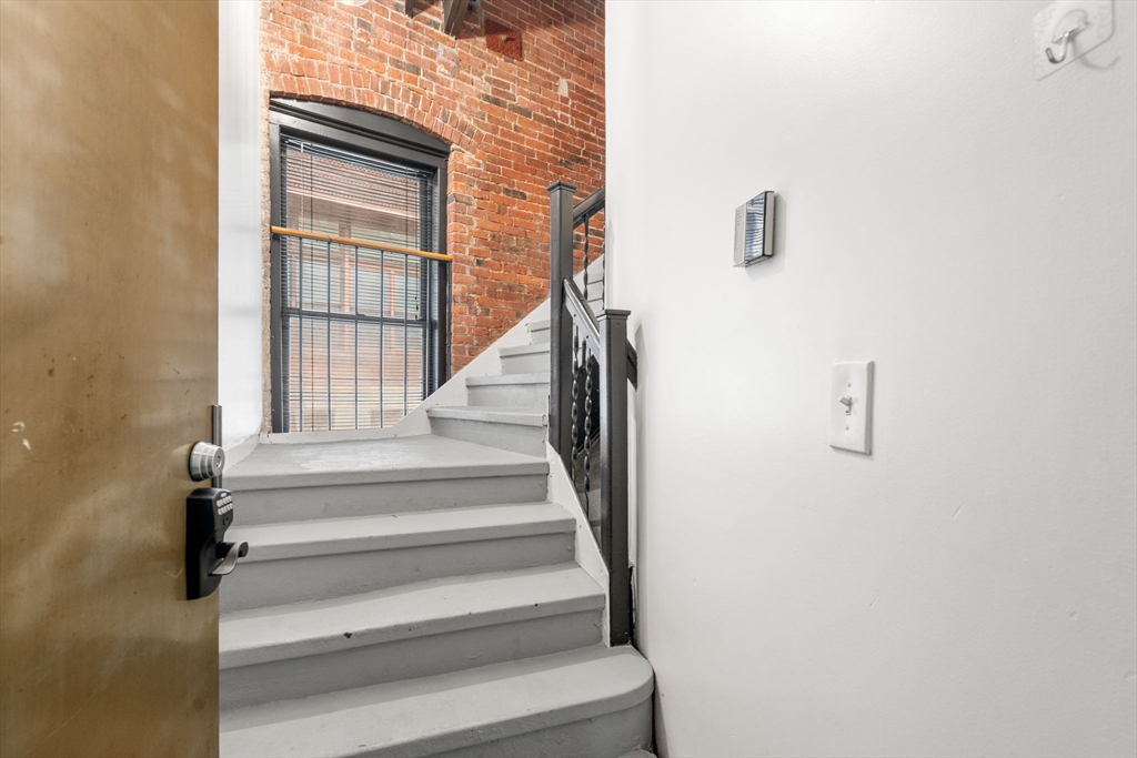 13-19 Stanhope Street, Unit 2B Boston, MA 02116 - Photo 16 of 21