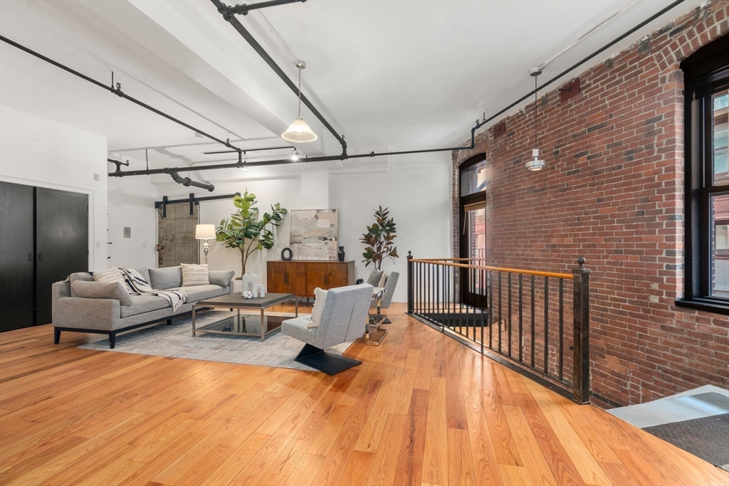 13-19 Stanhope Street, Unit 2B Boston, MA 02116 - Photo 2 of 21