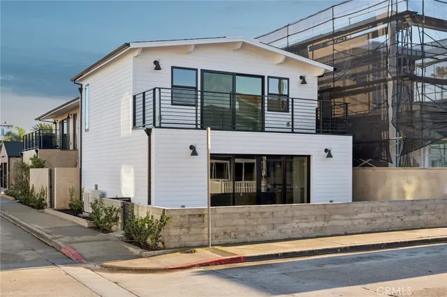 $10,000 | 212 40th Street, Newport Beach, CA 92663