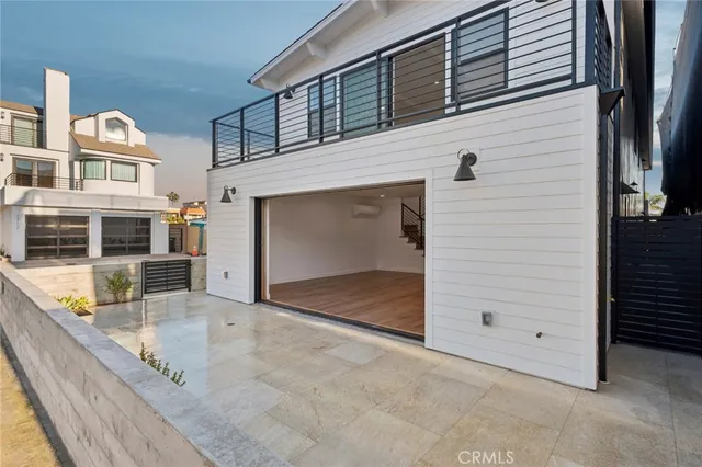 $10,000 | 212 40th Street, Newport Beach, CA 92663