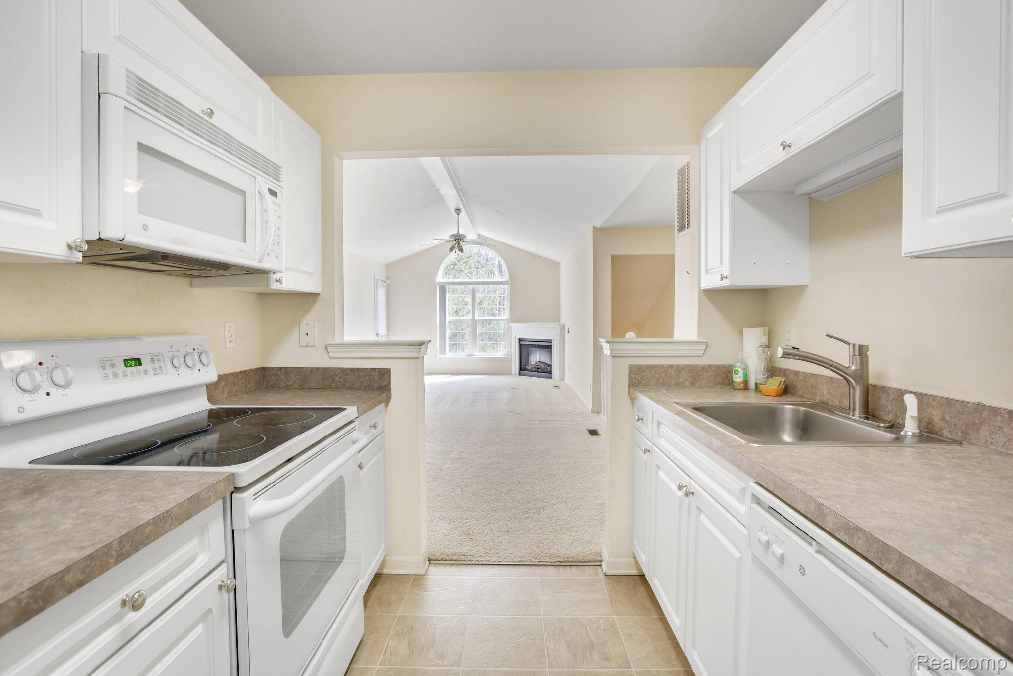 3539 Tremonte Circle Rochester, MI 48306 - Photo 14 of 24 Gallery Image 14