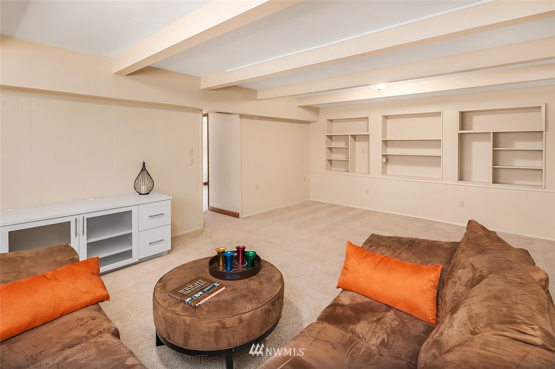 12416 169th Avenue Southeast Renton, WA 98059 - Photo 14 of 19 Gallery Image 14