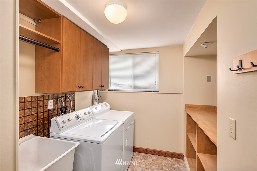 12416 169th Avenue Southeast Renton, WA 98059 - Photo 16 of 19 Gallery Image 16