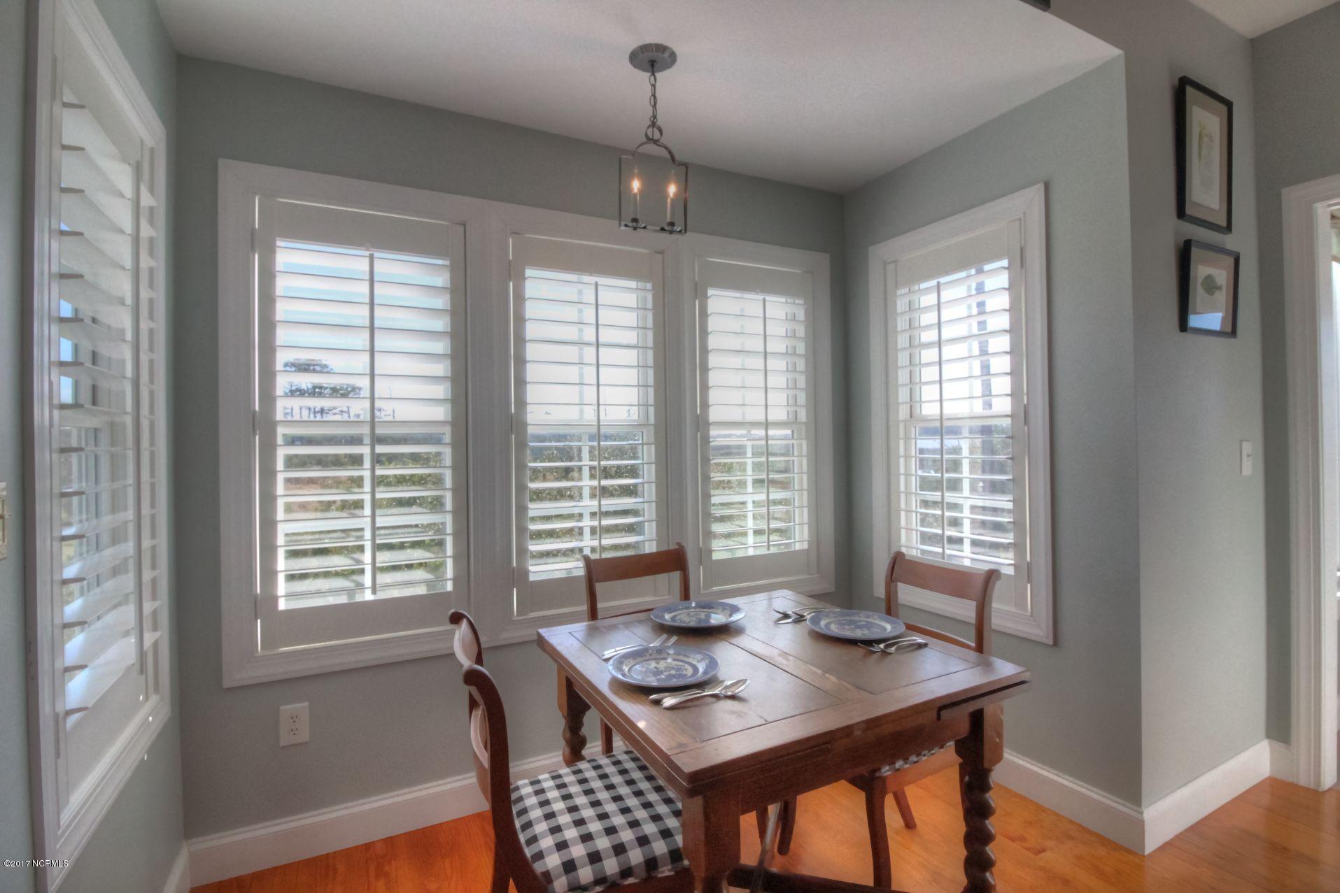 201 Lawrence Road Beaufort, NC 28516 - Photo 10 of 36 Breakfast Nook