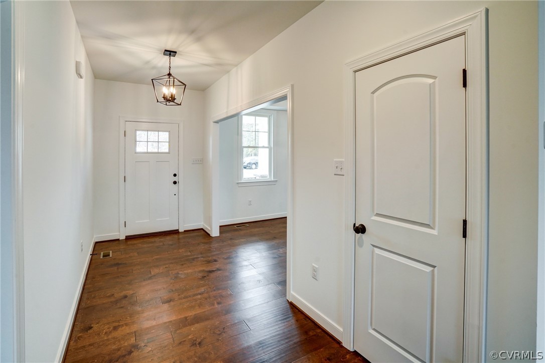 202 Edwin Circle Aylett, VA 23009 - Photo 7 of 50 Gallery Image 7
