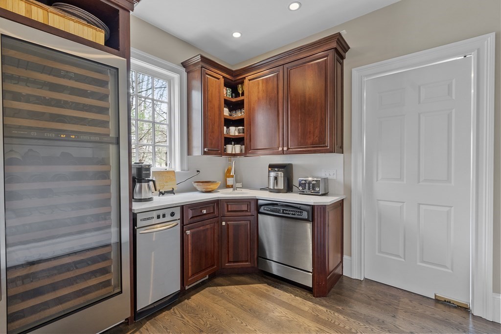 55 Garfield Road Concord, MA 01742 - Photo 11 of 39 Gallery Image 11