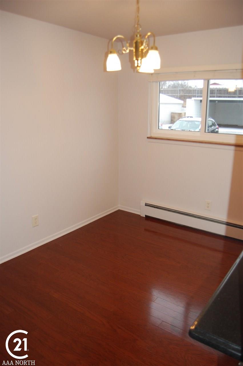 1095 Tienken Court Rochester, MI 48306 - Photo 6 of 11 Dining Room