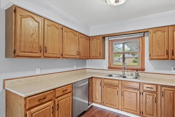 $294,900 | 1001 West Dianne Lane, Mahomet, IL 61853