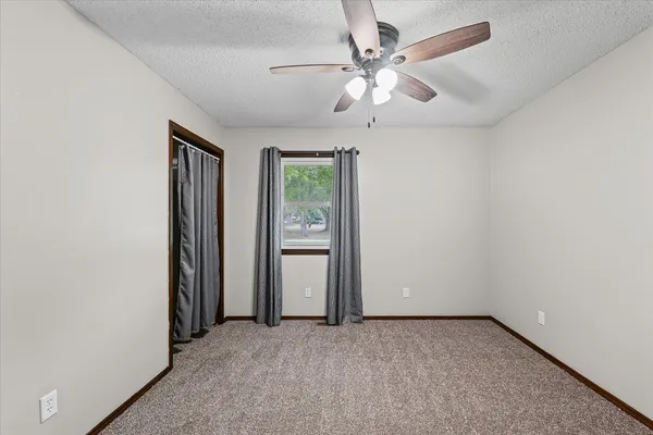 $294,900 | 1001 West Dianne Lane, Mahomet, IL 61853