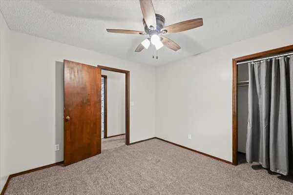 $294,900 | 1001 West Dianne Lane, Mahomet, IL 61853