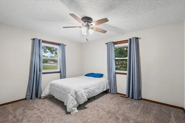 $294,900 | 1001 West Dianne Lane, Mahomet, IL 61853