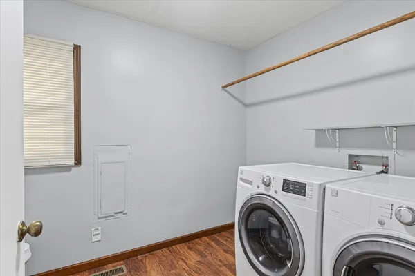 $294,900 | 1001 West Dianne Lane, Mahomet, IL 61853