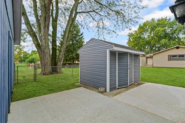 $294,900 | 1001 West Dianne Lane, Mahomet, IL 61853