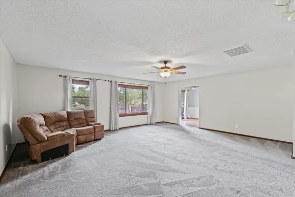 $294,900 | 1001 West Dianne Lane, Mahomet, IL 61853