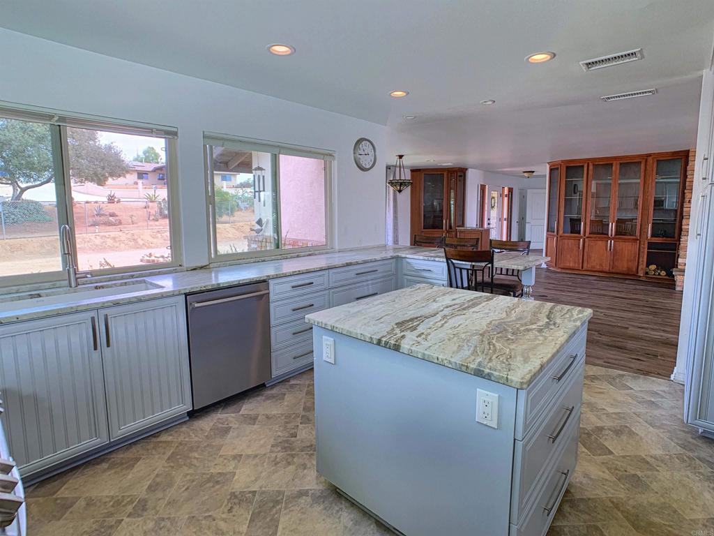 308 La Cresta Heights Road El Cajon, CA 92021 - Photo 9 of 28 Gallery Image 9