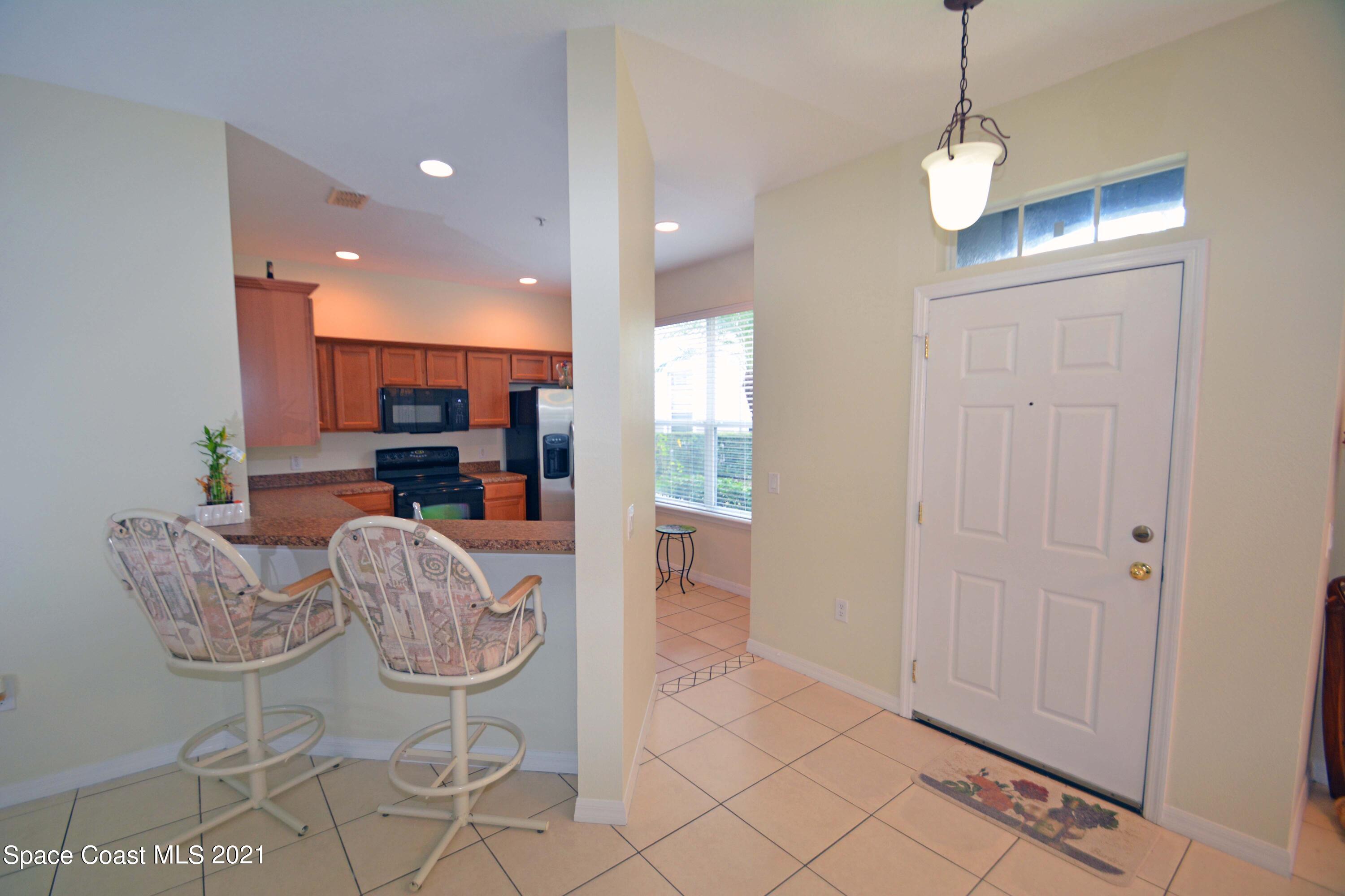 6680 South Goldenrod Road, Unit B' Orlando, FL 32822 - Photo 6 of 19 Breakfast Bar