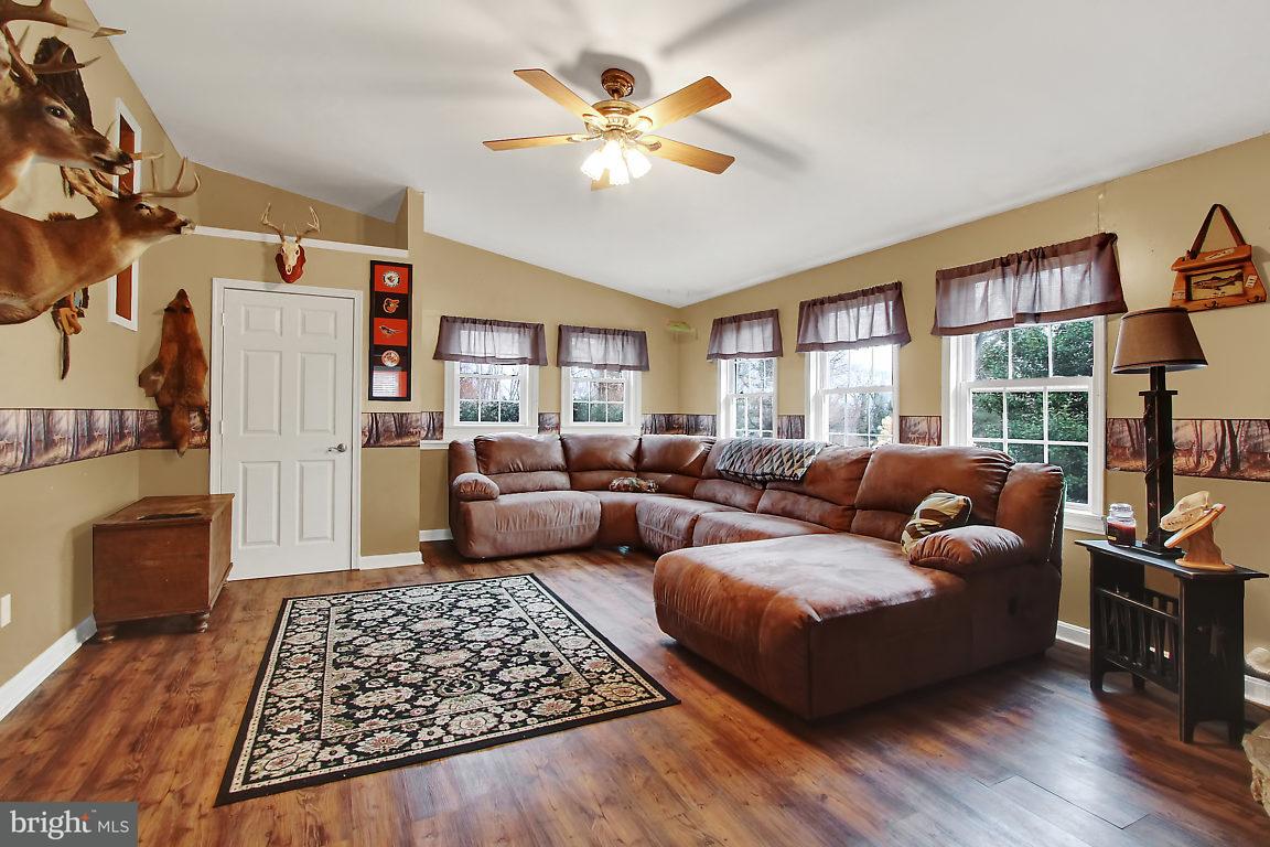 509 River Road Delta, PA 17314 - Photo 11 of 26 Family Room