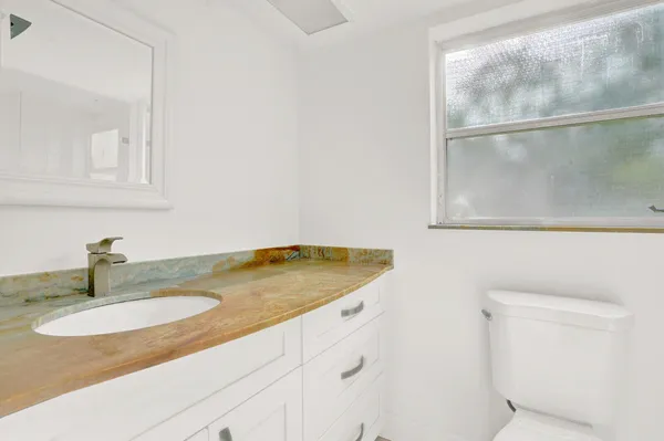 $2,500 | 804 Cypress Boulevard, Unit 301, Pompano Beach, FL 33069