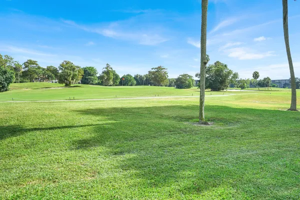 $2,500 | 804 Cypress Boulevard, Unit 301, Pompano Beach, FL 33069