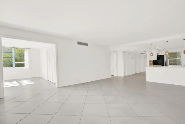 $2,500 | 804 Cypress Boulevard, Unit 301, Pompano Beach, FL 33069