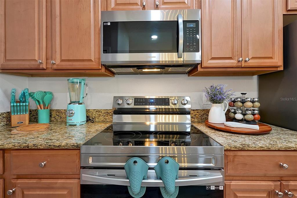 8966 California Palm Road Kissimmee, FL 34747 - Photo 12 of 85