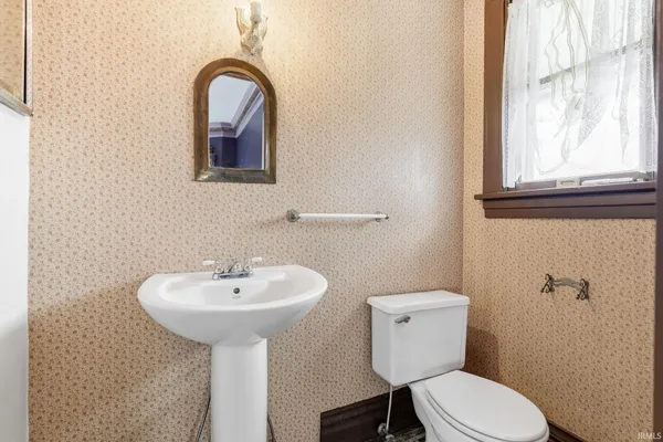 $314,900 | 206 South Main Street, Ligonier, IN 46767