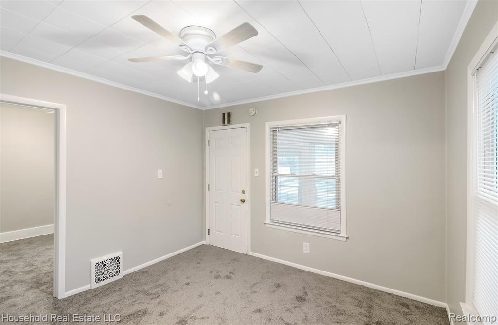 245 South Edith Street Pontiac, MI 48342 - Photo 4 of 21