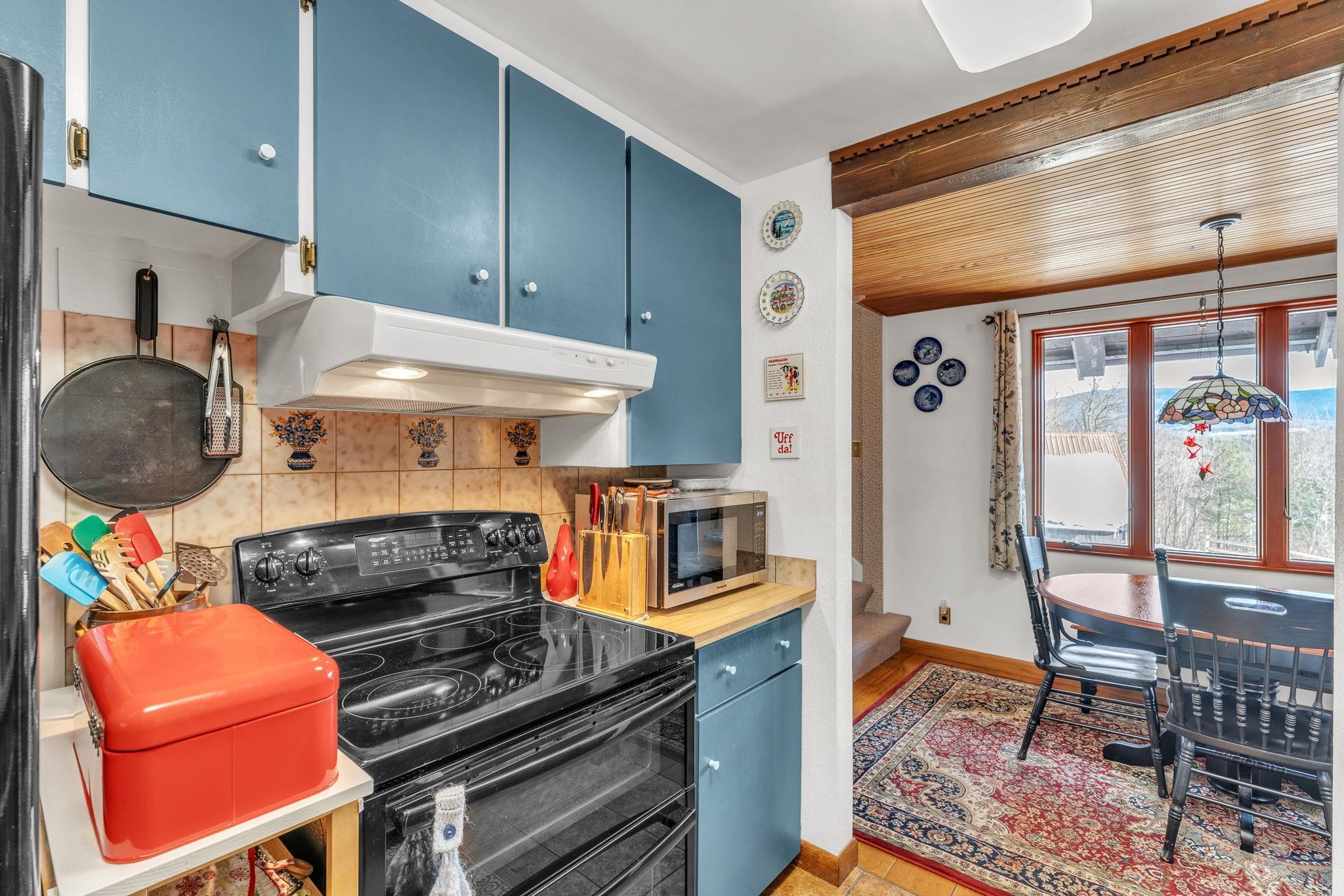 352 Bragg Hill Road Fayston, VT 05673 - Photo 14 of 59